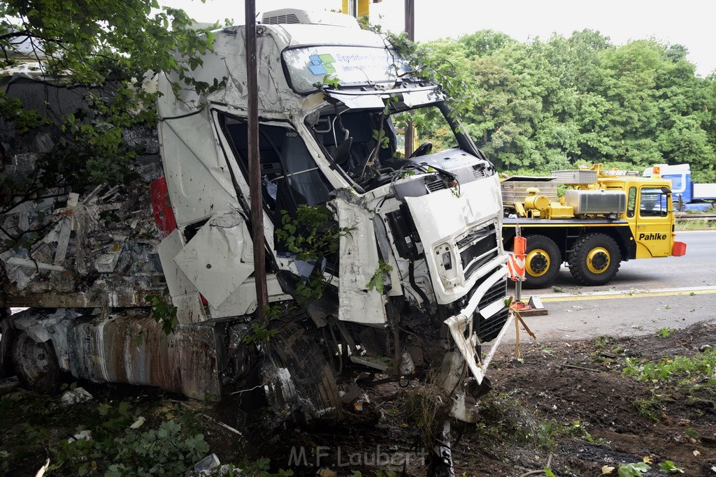 Schwerer VU A 3 Rich Oberhausen Hoehe AK Leverkusen P552.JPG - Miklos Laubert